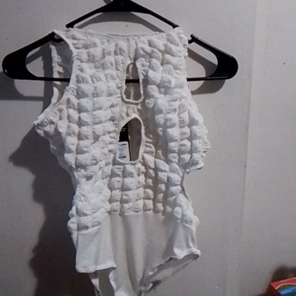 Fashion Nova Large Cream Body suit